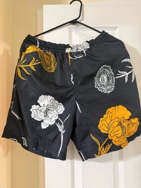 Men's Black Floral Nike SB shorts